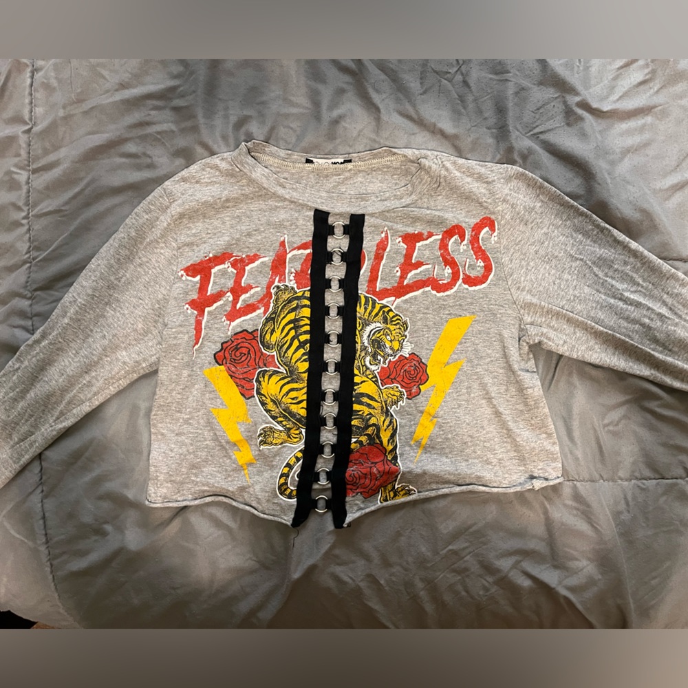 Fashion nova crop top size small
